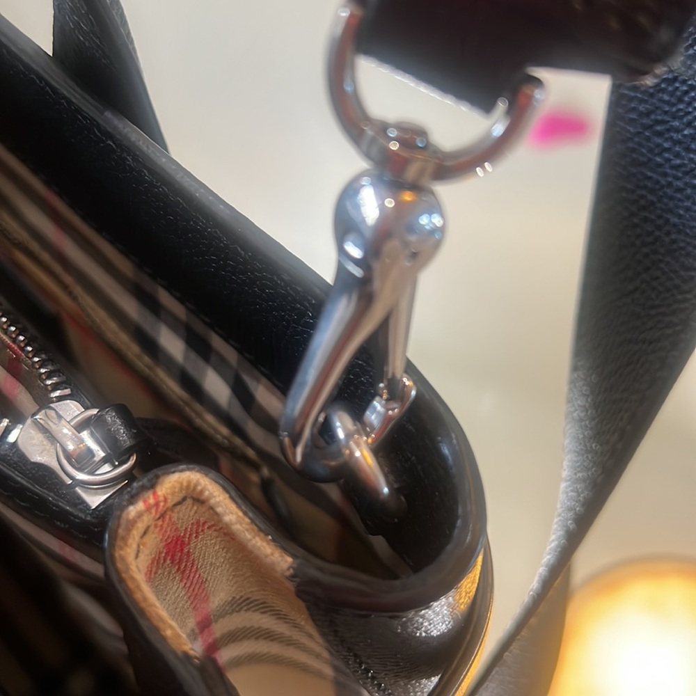 Burberry banner tote wide strap - Picture 9 of 14